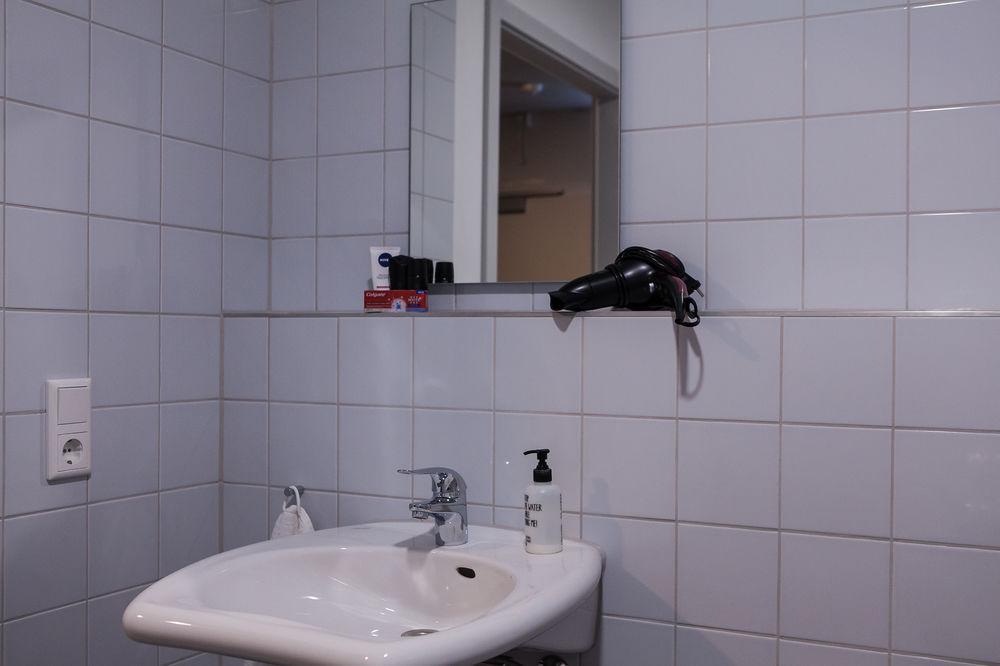 Near Brandenburg Gate - Rooms&apartments Hostel Berlijn