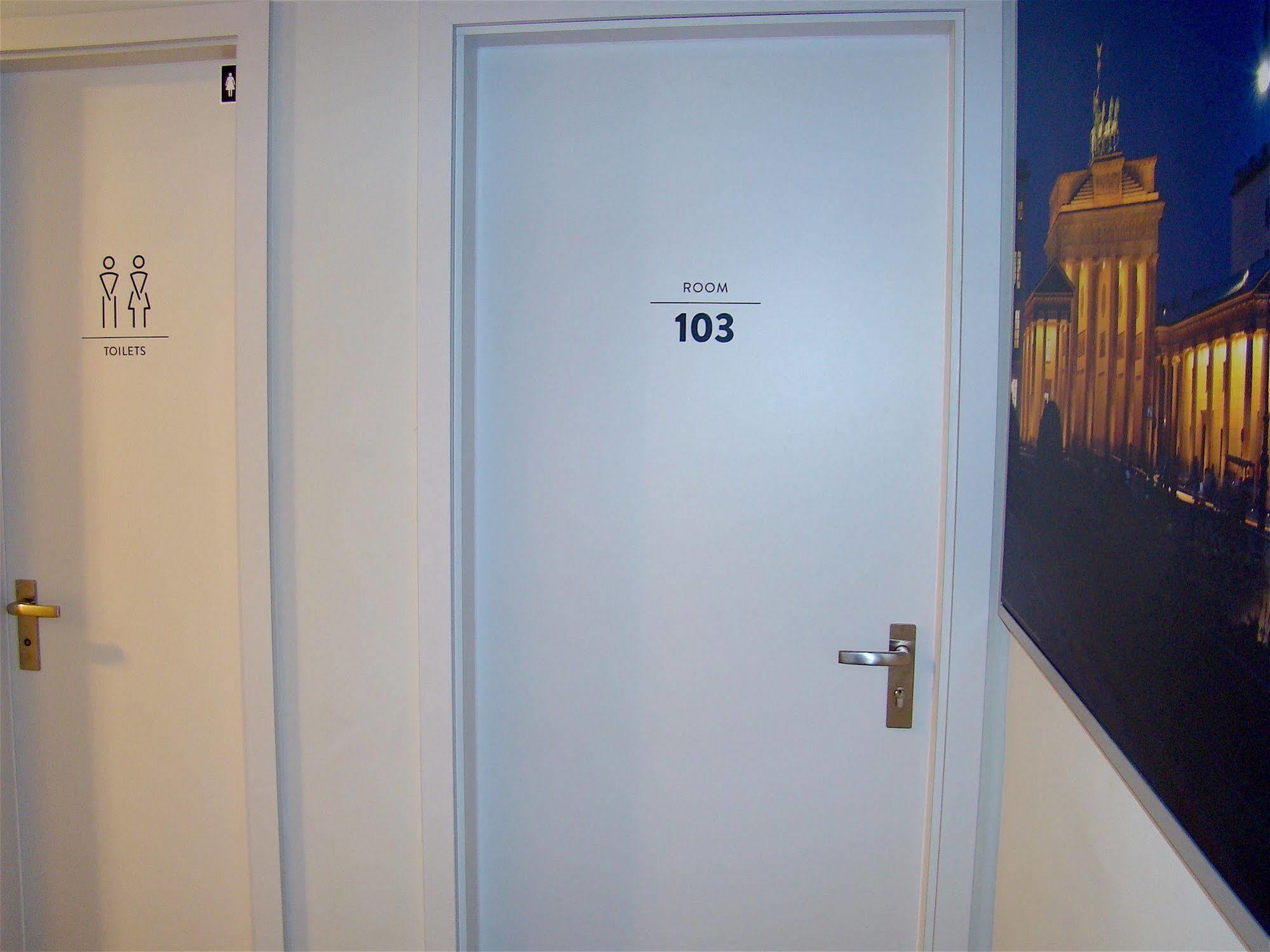 Near Brandenburg Gate - Rooms&apartments * Berlijn
